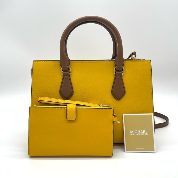 Michael Kors Sheila Medium Satchel Crossbody Bag & Double Zip Wallet Wristlet - Picture 4 of 12